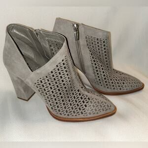 Vince Camuto Lorva Light Grey Suede Bootie Women’s Size 6M